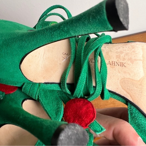 Manolo Blahnik 2023 Leaf Cherry Suede Wrap Heeled Sandals - Picture 6 of 8